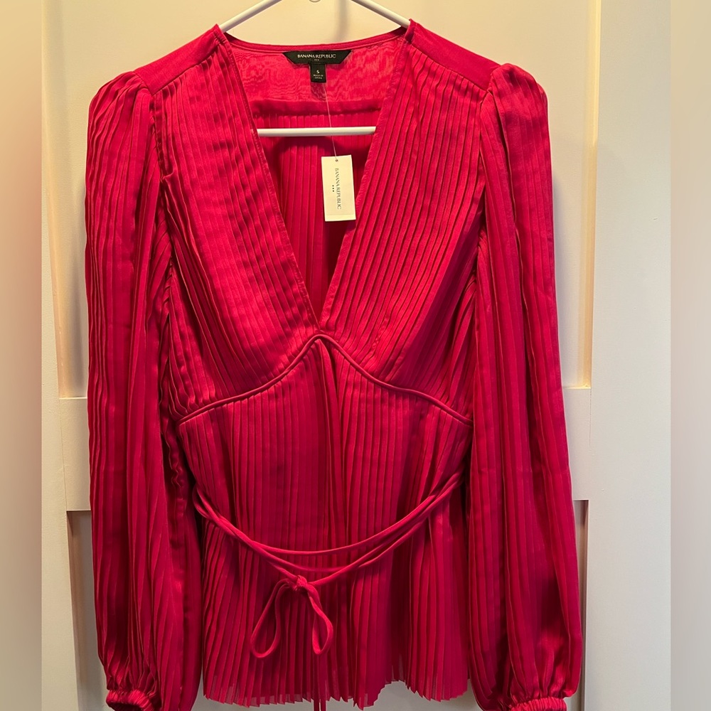 Banana Republic pleated chiffon blouse NWT